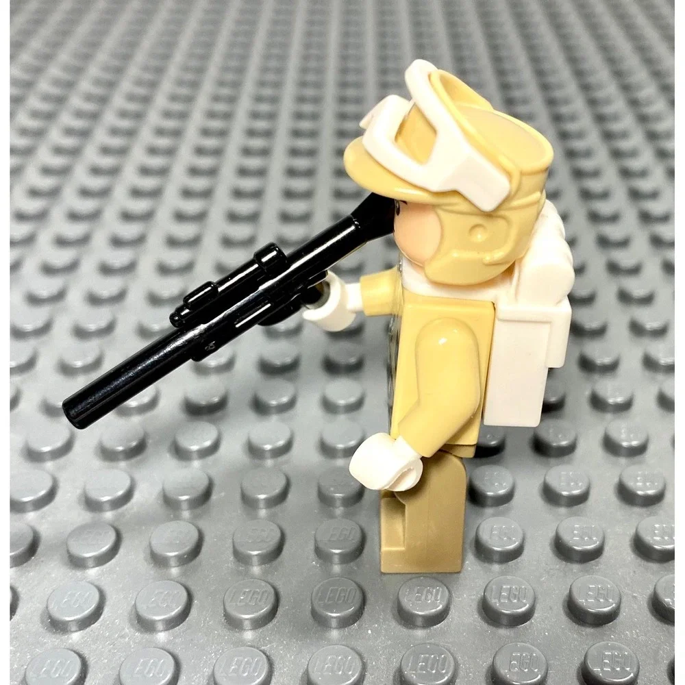 Lego Star Wars Hoth Rebel Trooper Minifigure Set 8083 SW0259 Blaster Gun